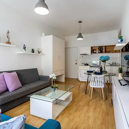 Blue Ivy 1-br In Center * Larnaca